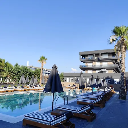 Lägenhet Sandra Beachfront - Pool, Bar&olympus View Korinós